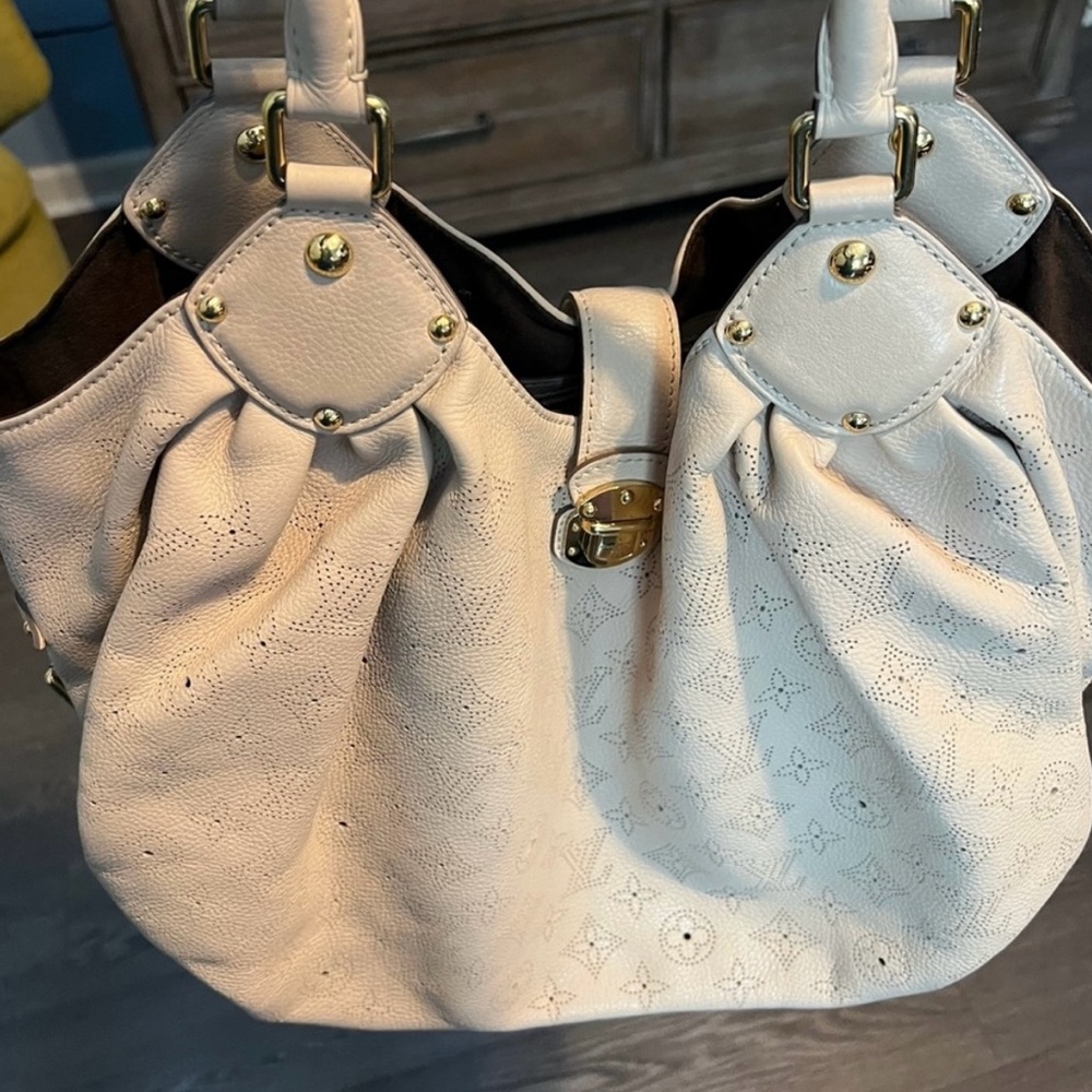 Authentic Louis Vuitton Mahina Leather Shoulder Bag
